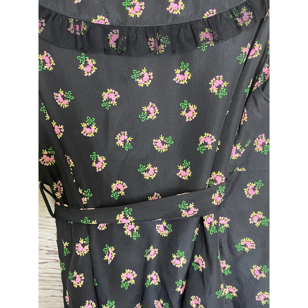 Betsey Johnson M Floral Black Wrap Top - Picture 6 of 9